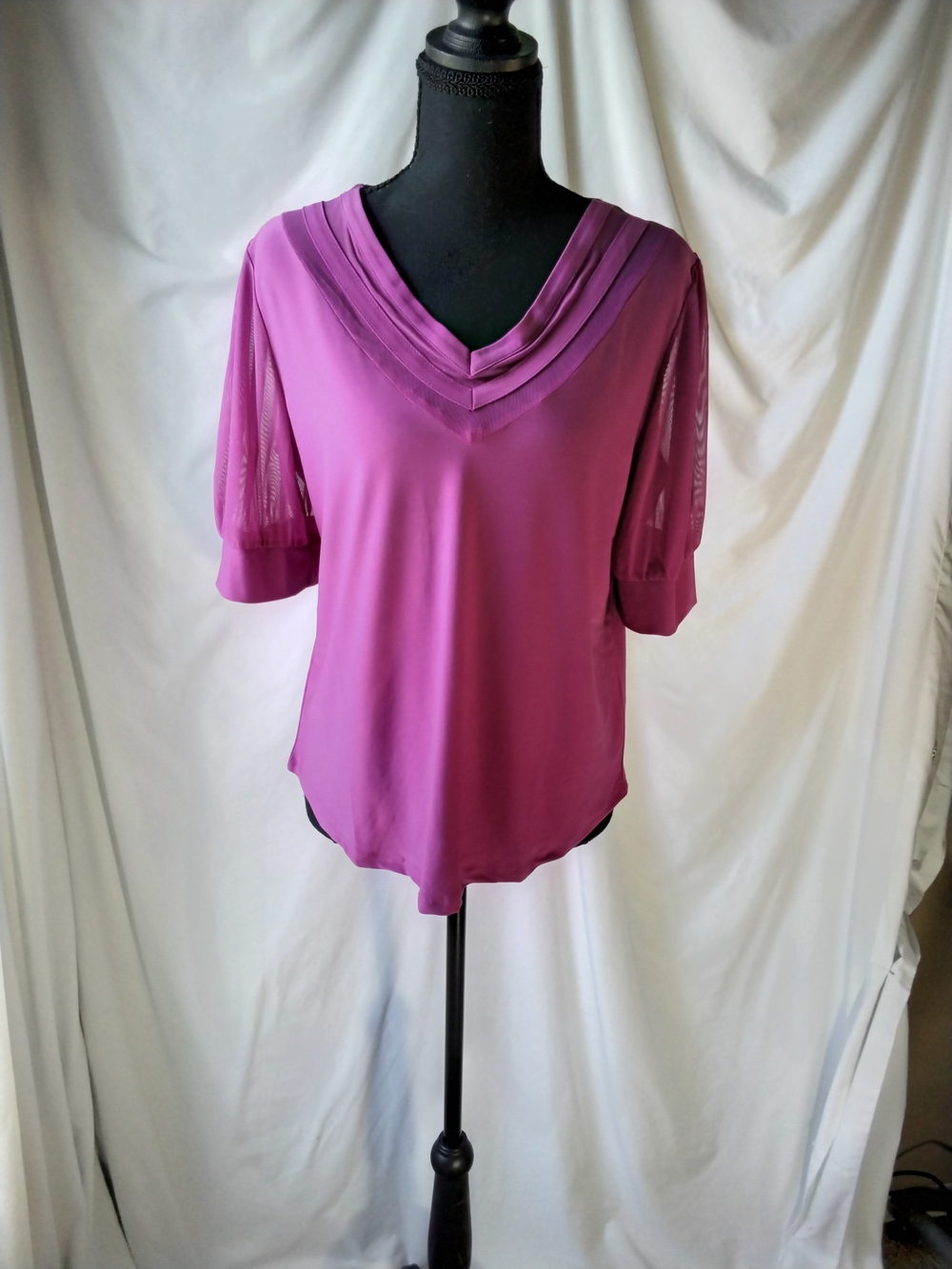NY Collection Magenta V-Neck Short Sleeve Blouse